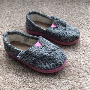 TOMS little girls shoes